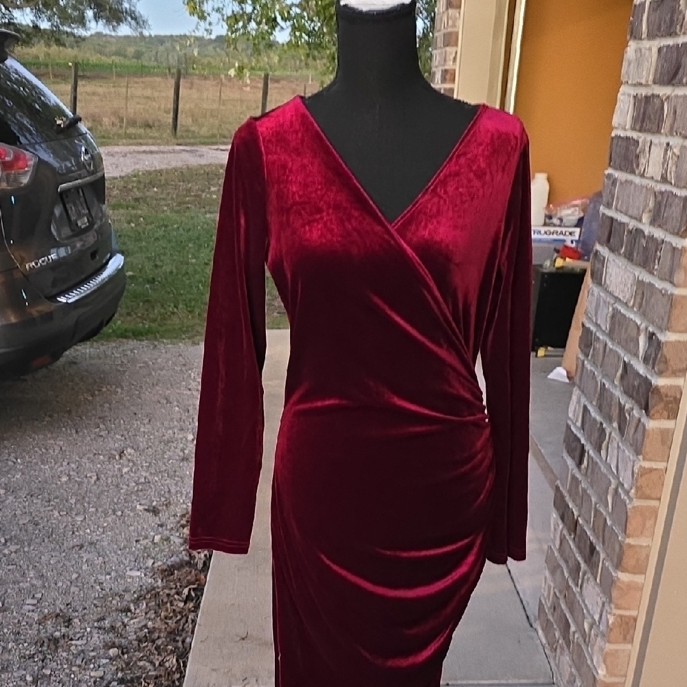 Luxurious Velvet Long Sleeve Dress in Deep Red